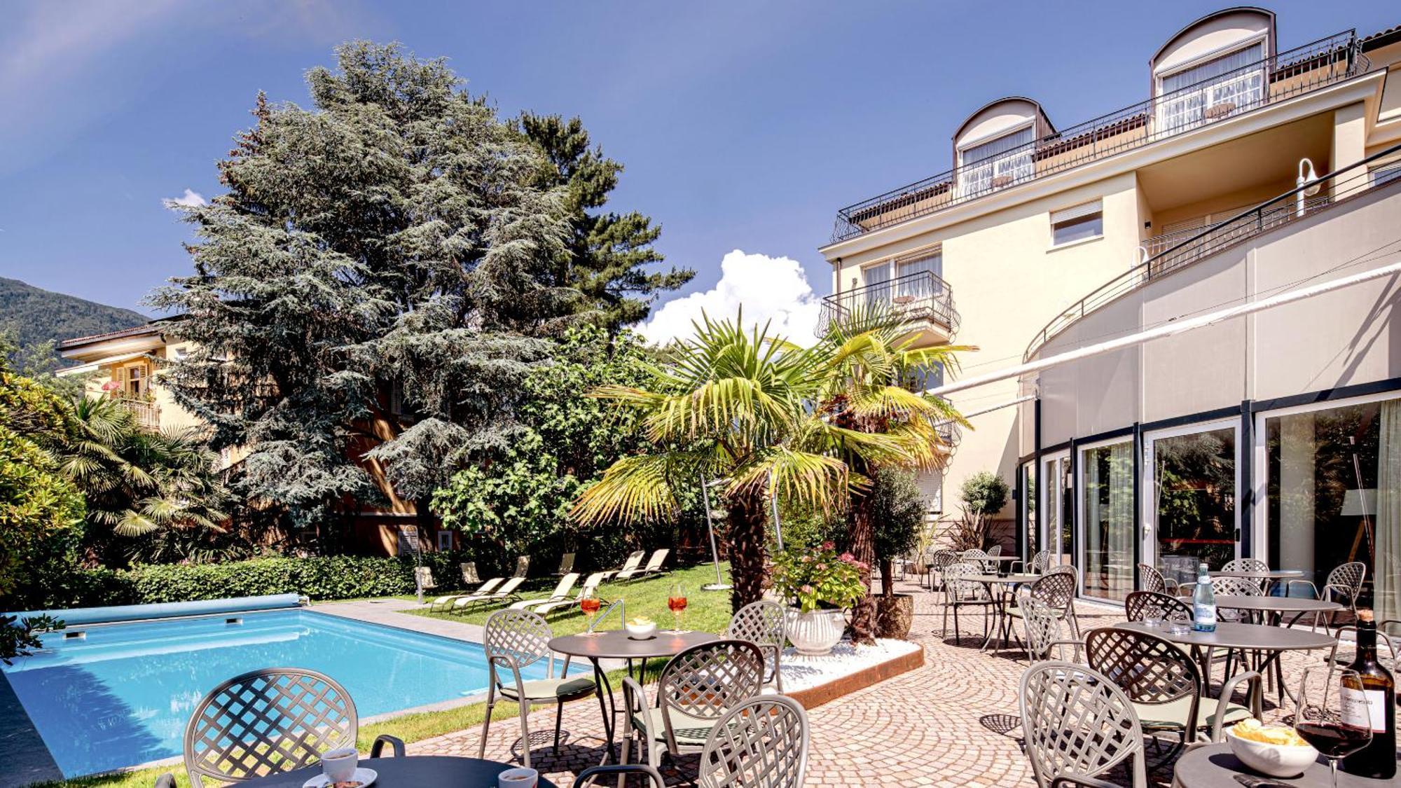 Hotel Villa Laurus Мерано Екстер'єр фото