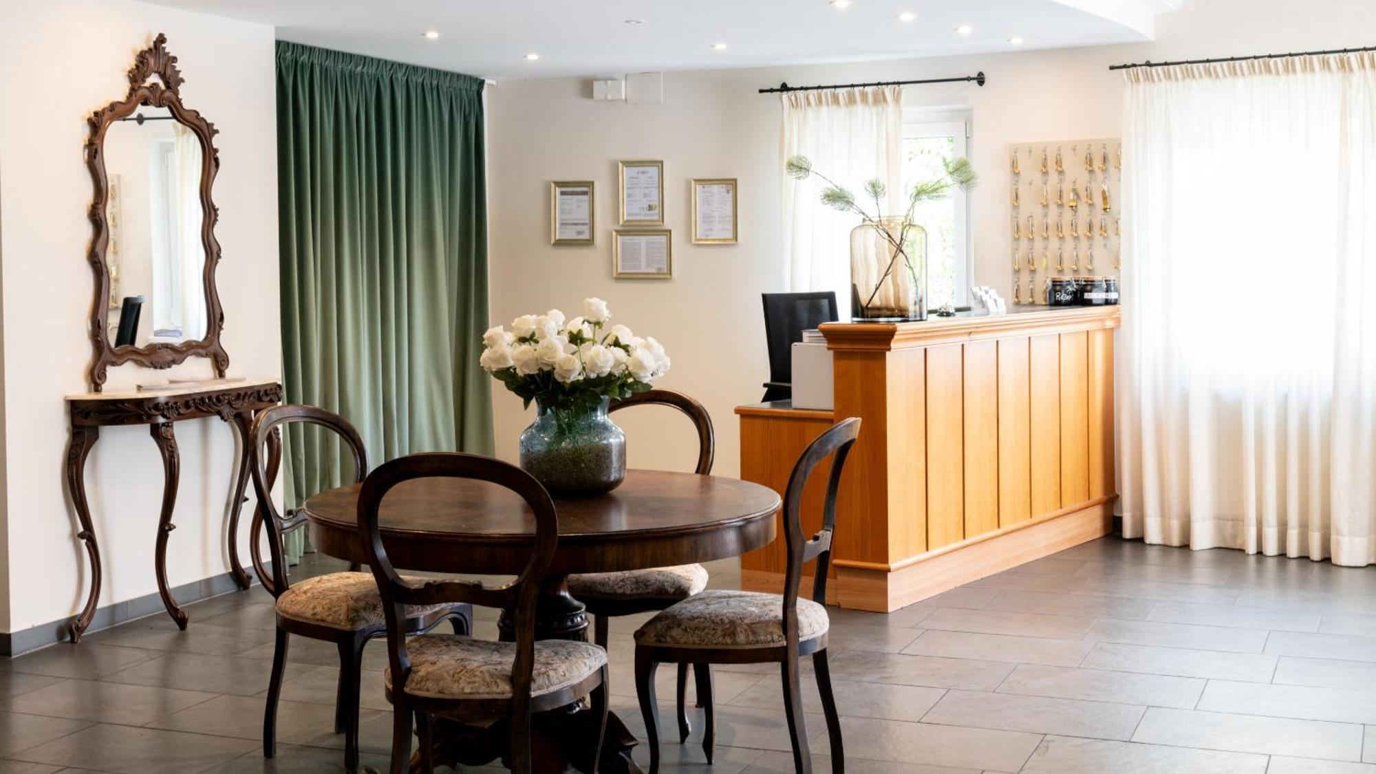 Hotel Villa Laurus Мерано Екстер'єр фото