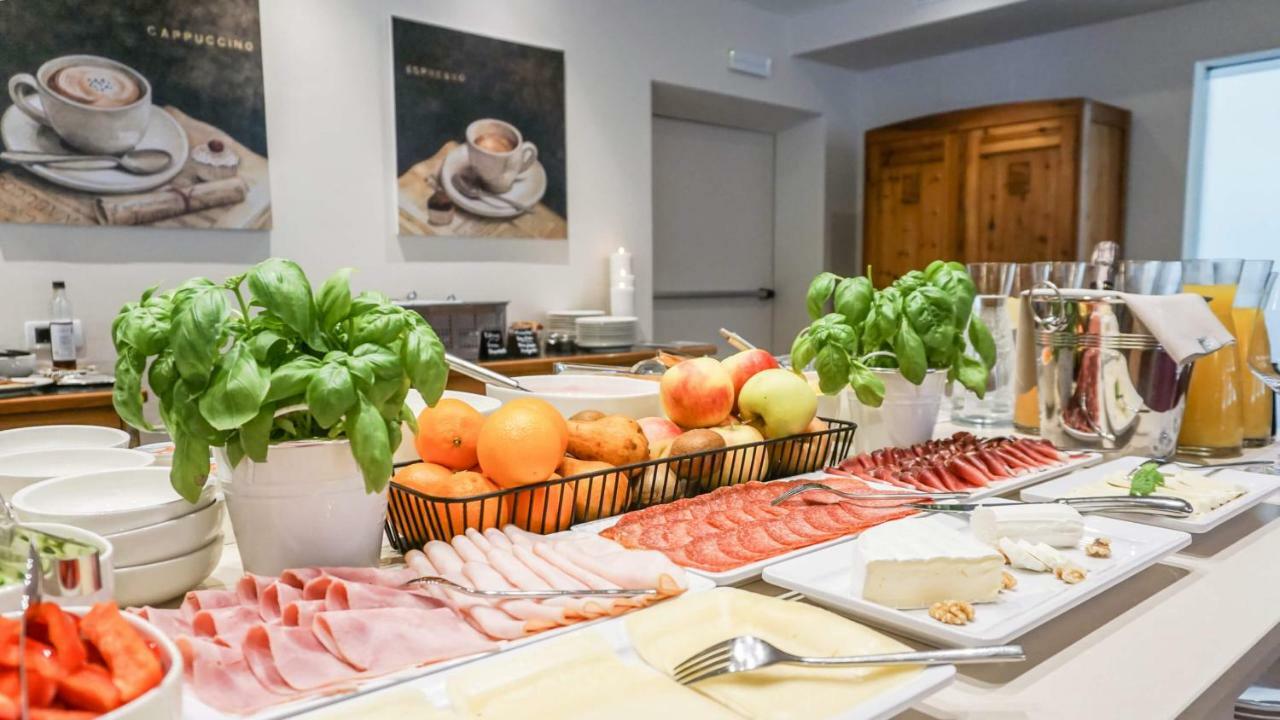 Hotel Villa Laurus Мерано Екстер'єр фото