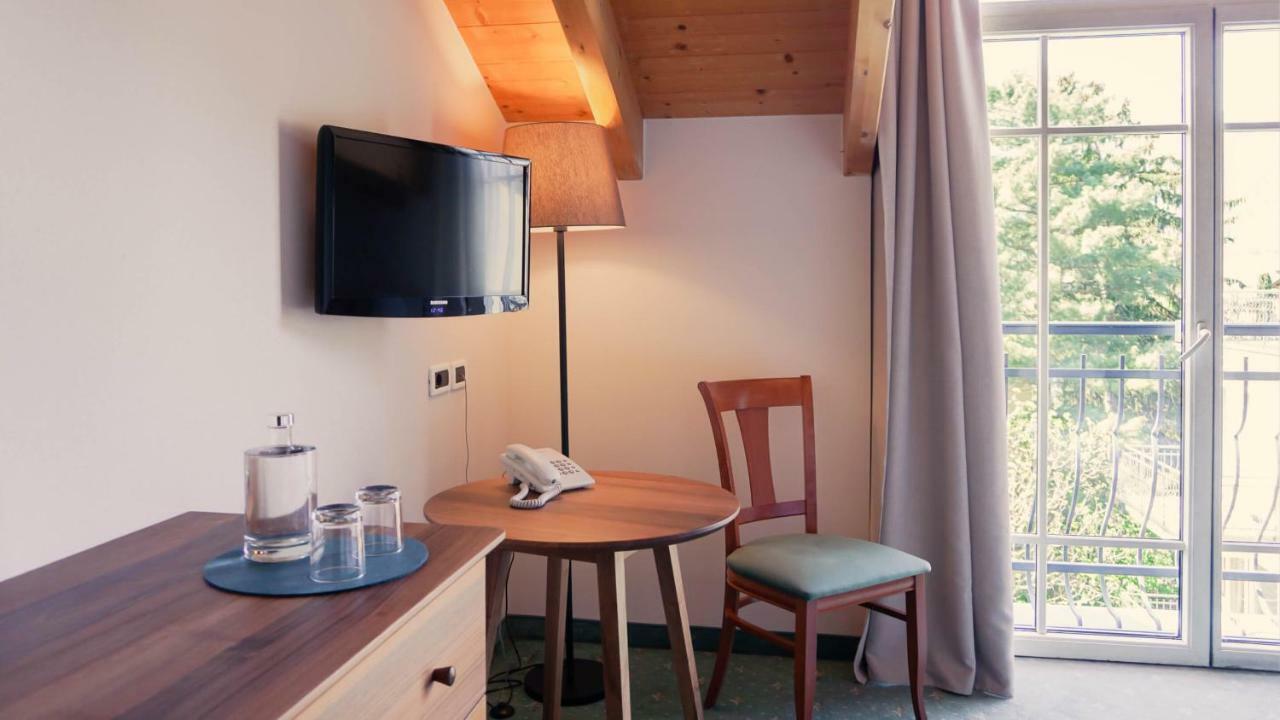 Hotel Villa Laurus Мерано Екстер'єр фото